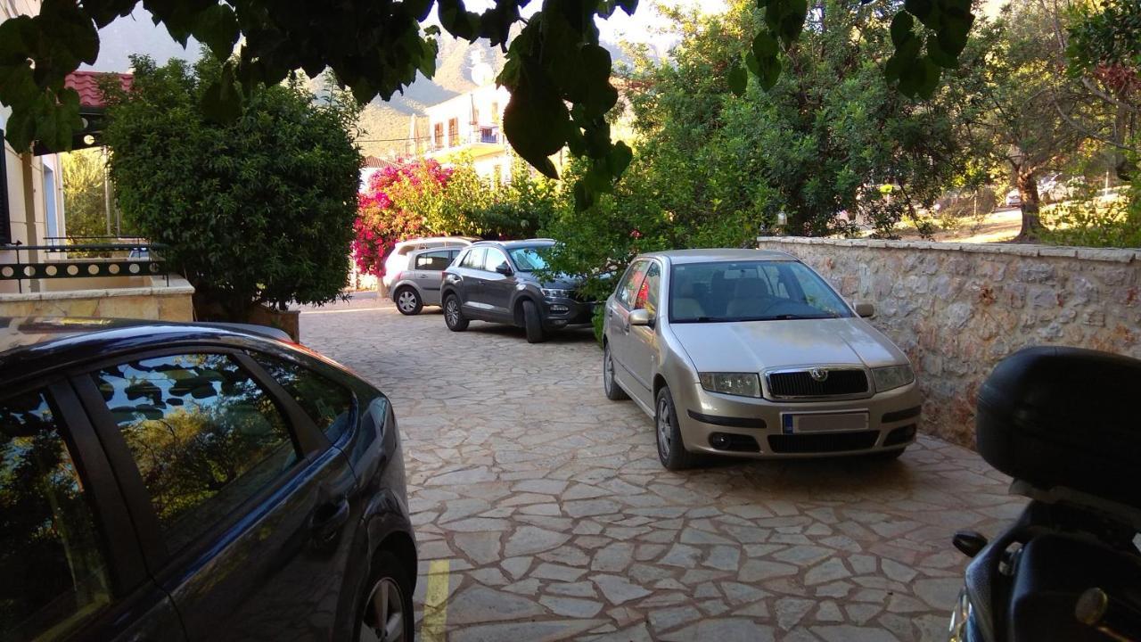 Hotel Patelis Poulithra Exterior photo